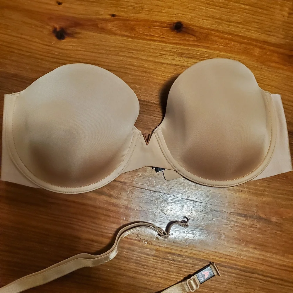 Victoria's Secret Tan Nude Strapless Bra with Underwire Support 32DD GUC - Picture 4 of 8
